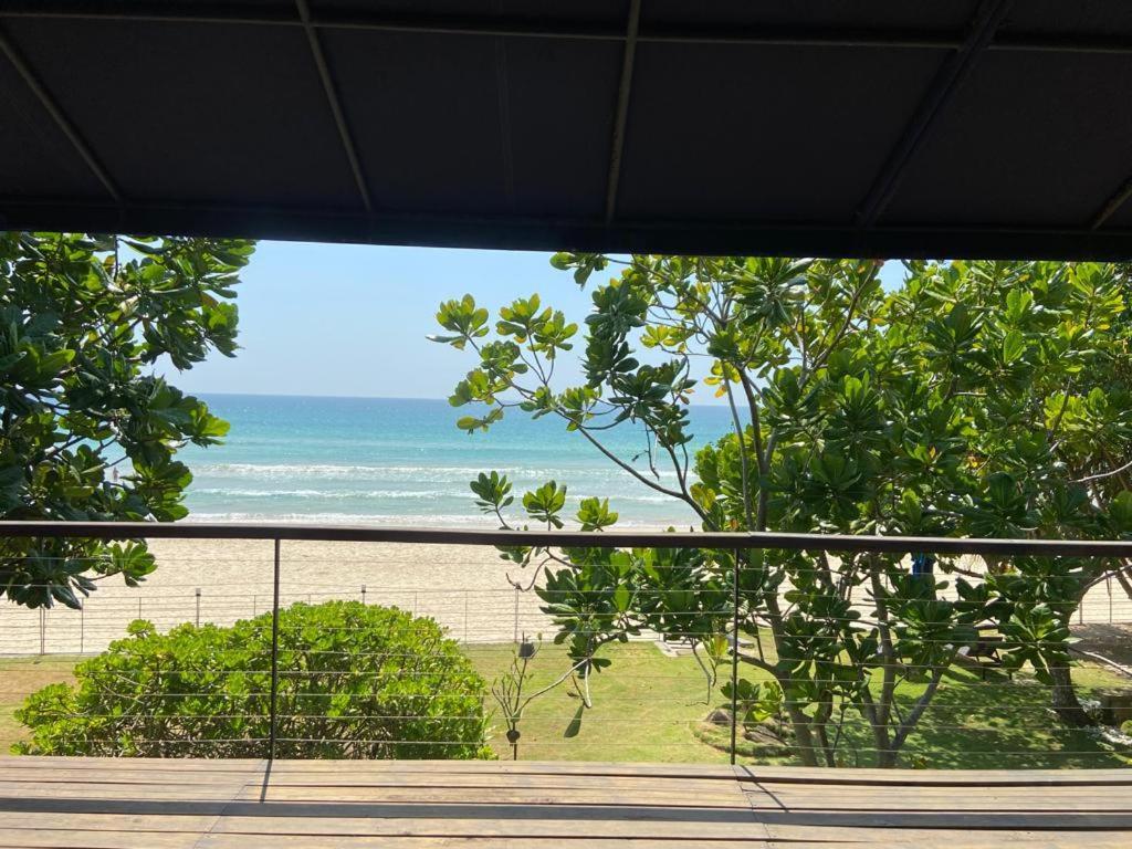 Solas Surf Ahangama Exterior photo